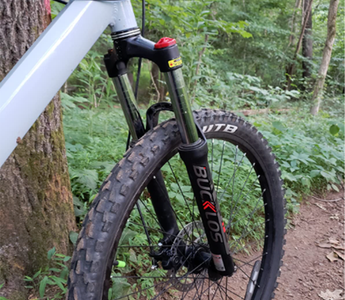 <font size="5px" color="black"><center>Types and Characteristics of Mountain Suspension Forks</center></font>